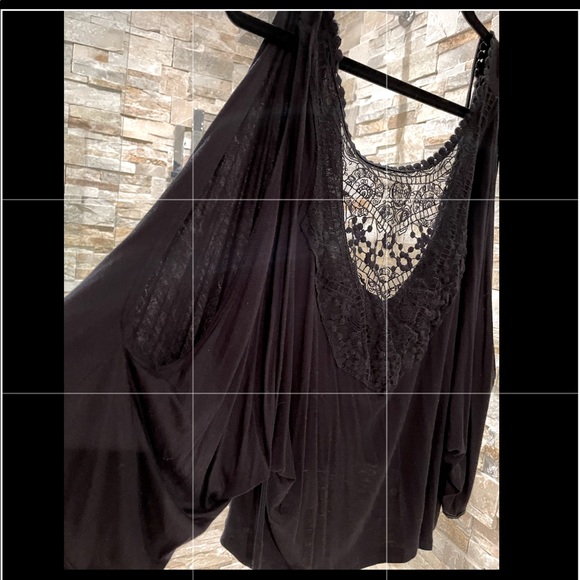 Open shoulder and open back top size S - Picture 1 of 16